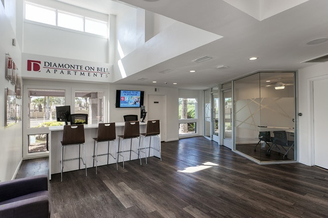 Photo - Diamonte on Bell