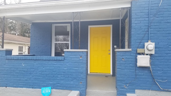 Photo - 858 Whitney Ave