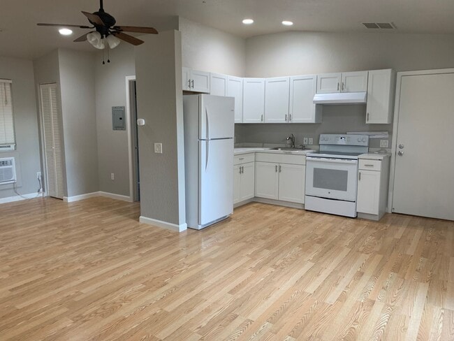 Photo - 131 Nanimo Ct Apartment Unit 131 Nanimo B