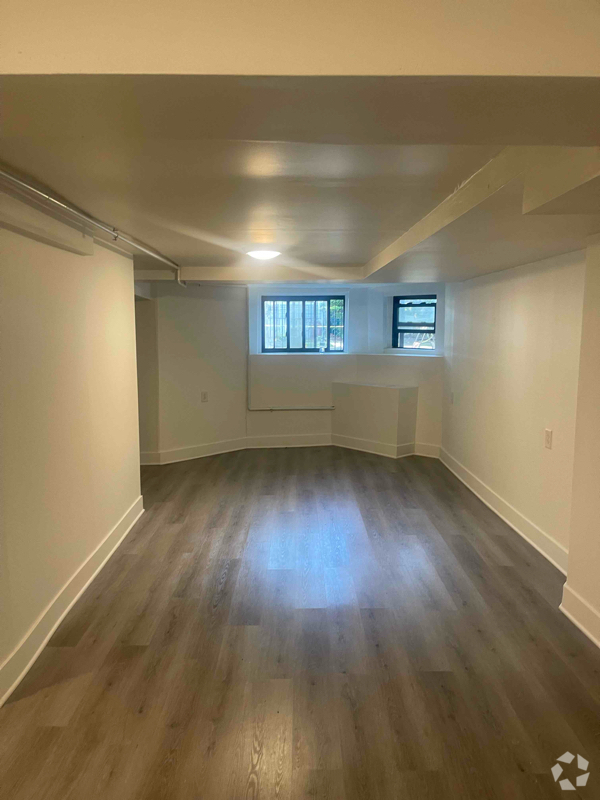 Building Photo - 2430 N Spaulding Ave Unit G Rental