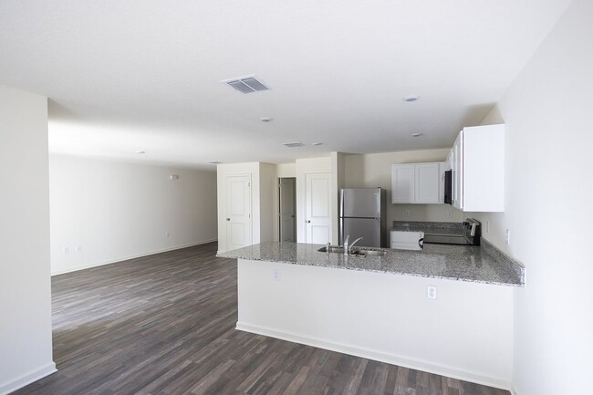 Photo - 664 Hillview Lp