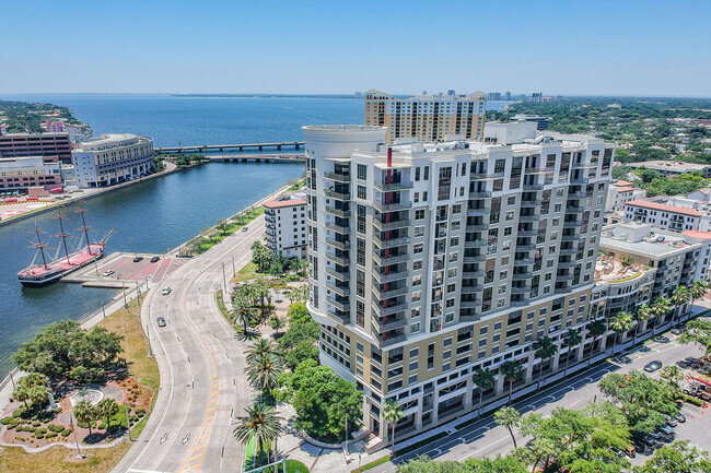 Building Photo - 275 Bayshore Blvd Rental
