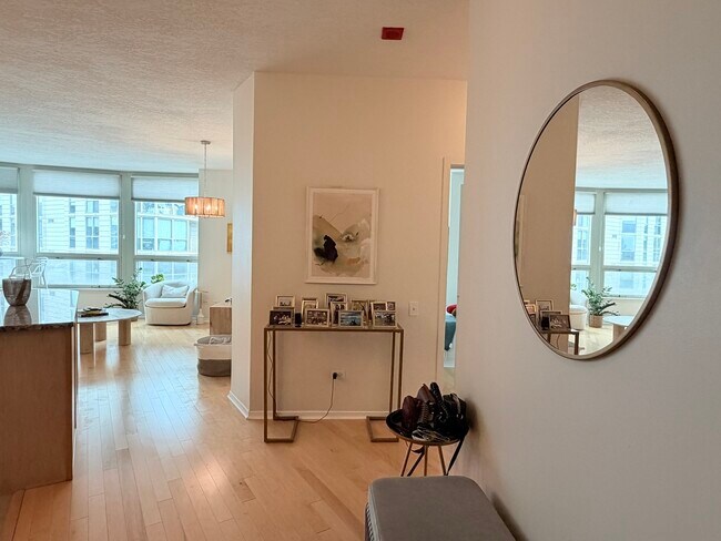 Photo - 600 N Kingsbury St Unit 1006