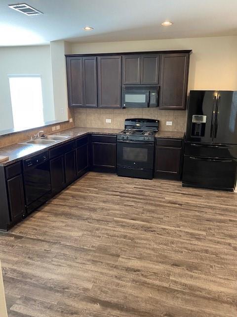 Photo - 124 Hollis Ln