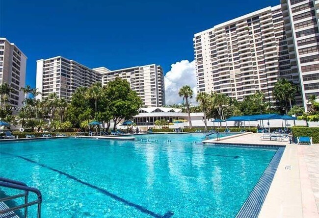 Building Photo - 600 Three Islands Boulevard Unit 507 Rental