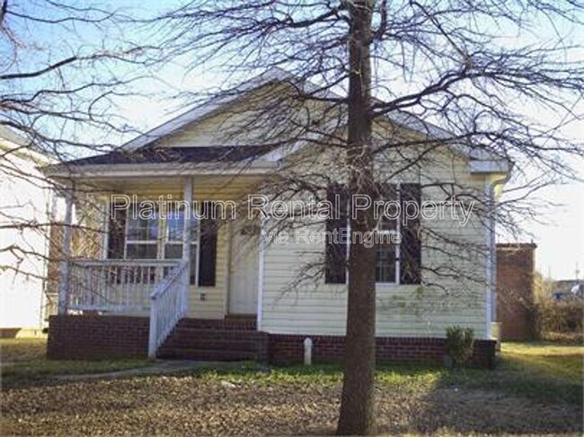 Photo - 22 Weyman Ave SW