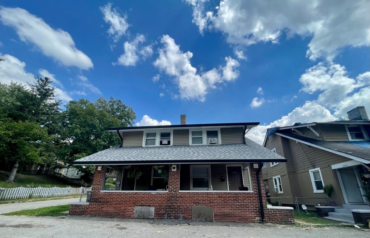 Photo - 2405 E 16th St - 2407