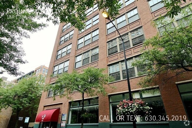 Building Photo - Available October 1st! Sprawling Sun-drenc... Unit 609 Rental