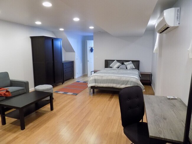 Photo - 3621 Childs St Unidad 2