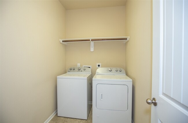 Building Photo - 311 Lockridge Hill Ln