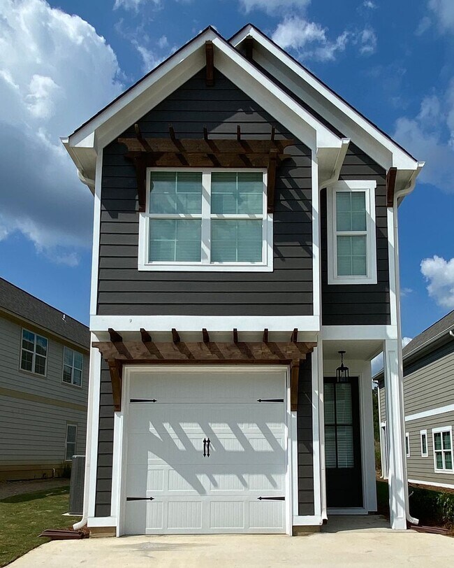 Photo - Home for Rent in Calera, AL!!! Available to view with 48 hour notice!
