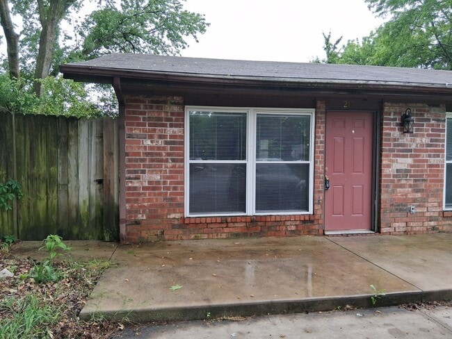Building Photo - 215-217 E Adobe St