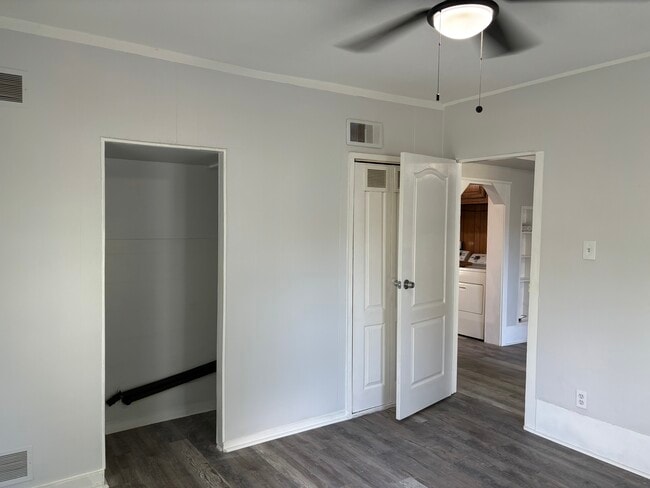 Photo - 806 2nd St Unit 806 1/2  B