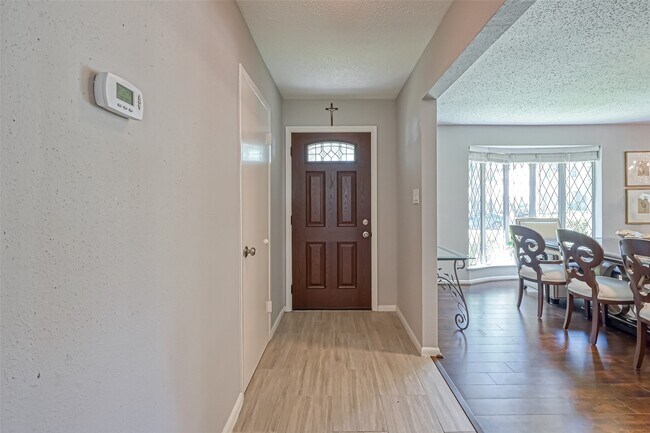 Photo - 13914 St Marys Ln