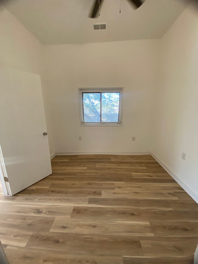 Photo - 2717 Slevin St Unidad 1A