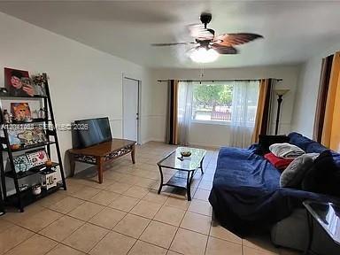 Photo - 124 NW 6th Ave