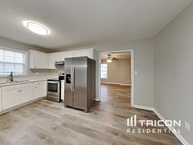 Photo - 701 Avondale Dr