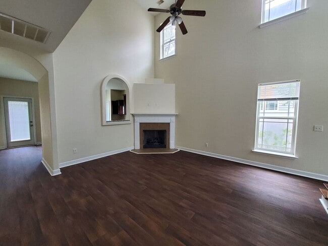 Photo - 60 Summer Hill Ct
