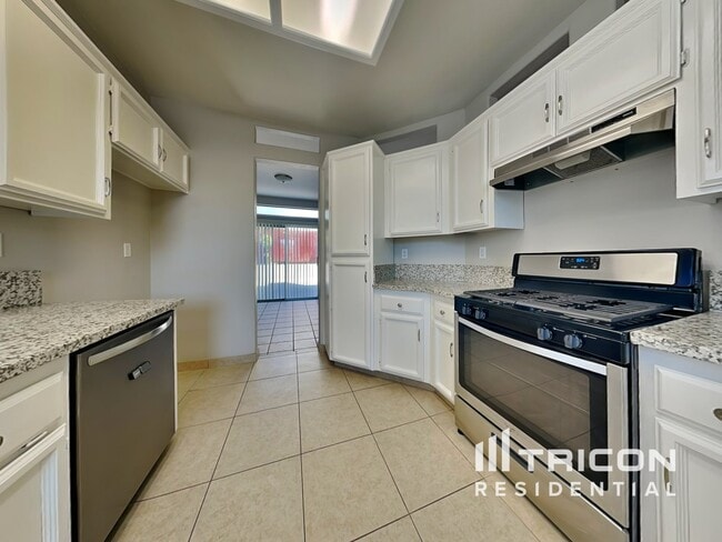 Photo - 4149 Shandwick Dr