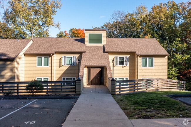 Dogwood Hill Apartments