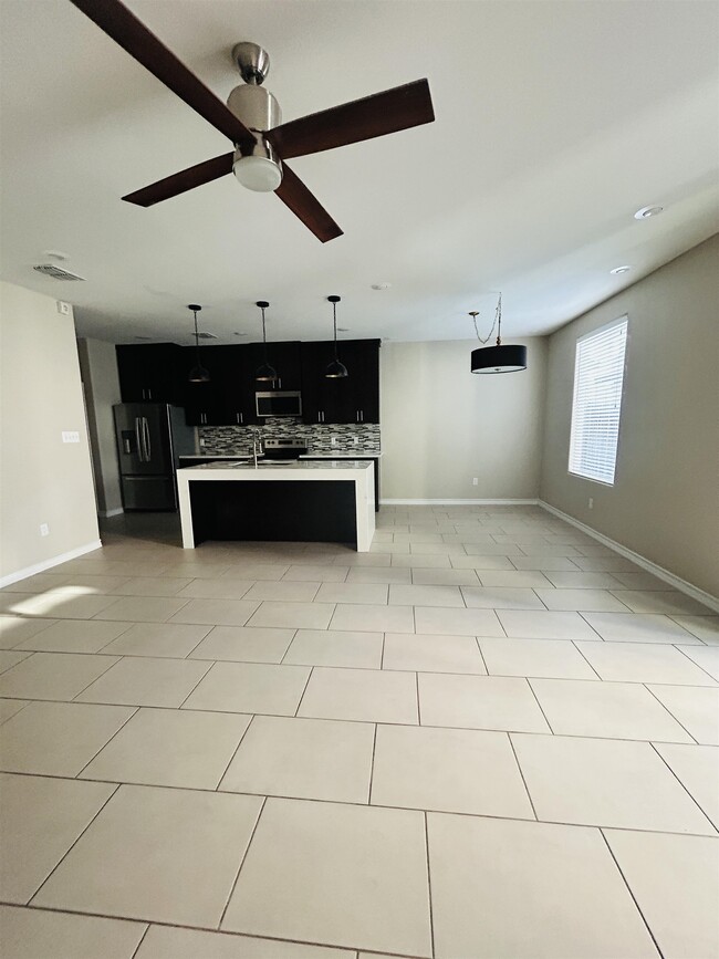 Photo - 7913 Elka Lp