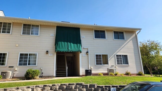 Building Photo - 1737 Parknoll Ln Unit 10