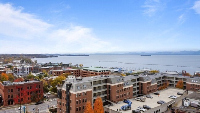 Photo - 77 Residences