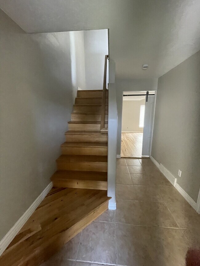 Photo - "Newly remodeled 3-Bed Townhouse with Scenic Views & Modern Elegance on Braidhill Drive!"