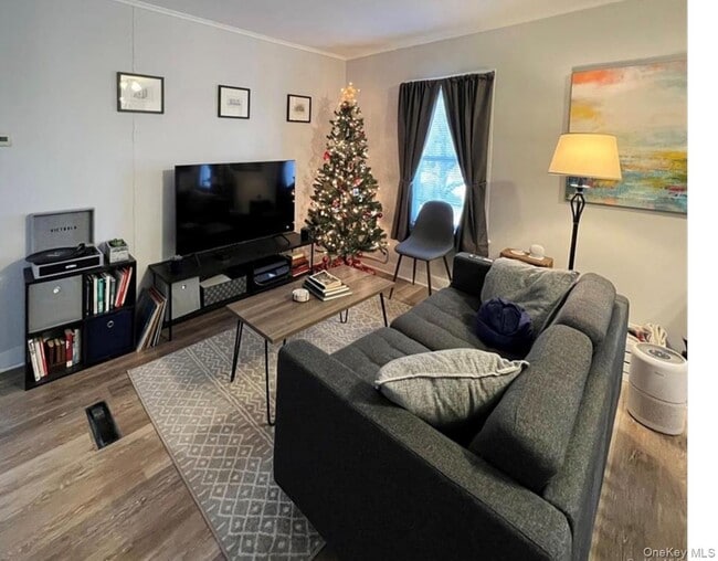 Photo - 280 Maple Ave Unidad 3