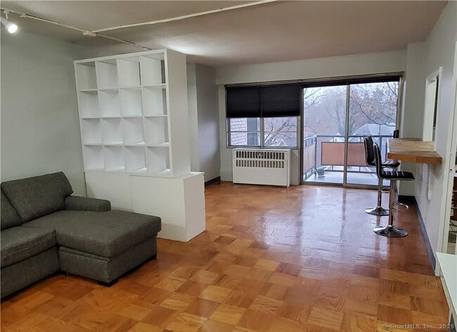 Photo - 80 Cartright St Unit 6L