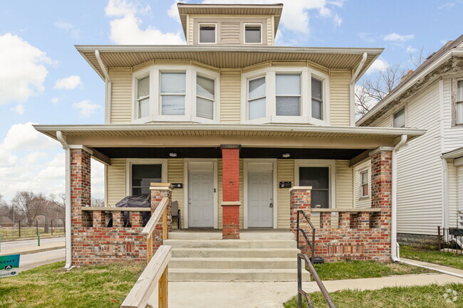 Building Photo - 275 Parkview Ave Rental