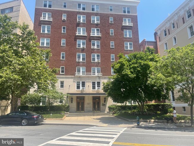 Building Photo - 1954 Columbia Rd NW Unit 508 Rental