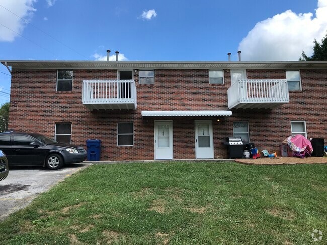 Building Photo - 1527 Meadow Spring Dr Rental