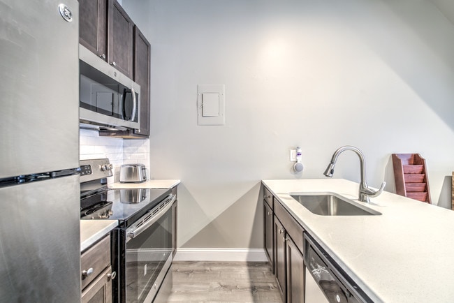 Photo - 3625 McRee Ave