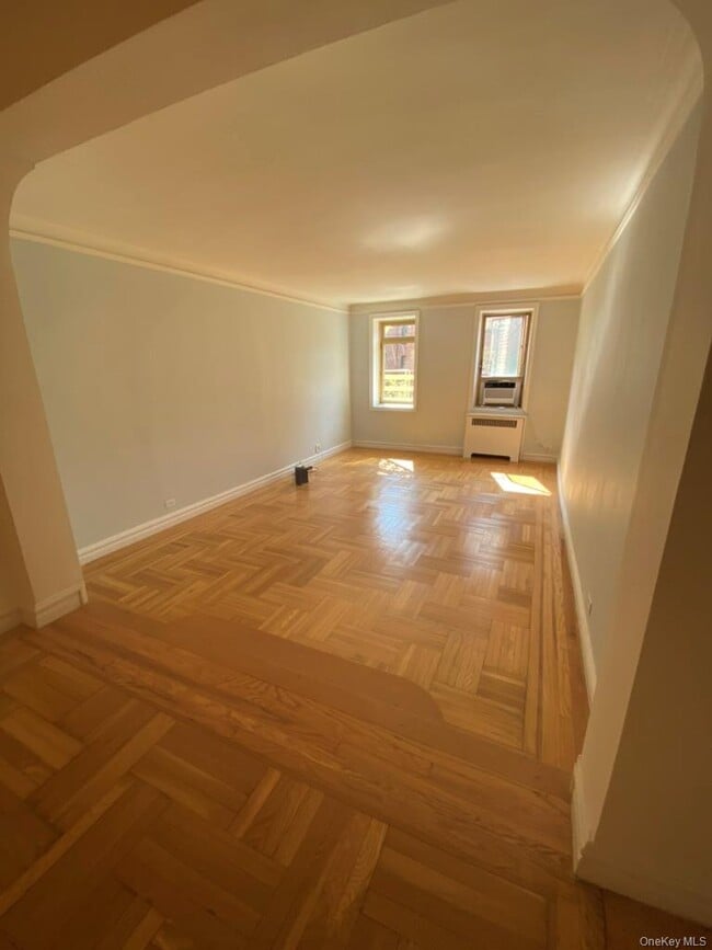 Building Photo - 57 Park Terrace W Unit 4E Rental