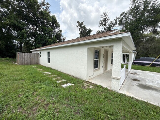Photo - 986 NW 1st St