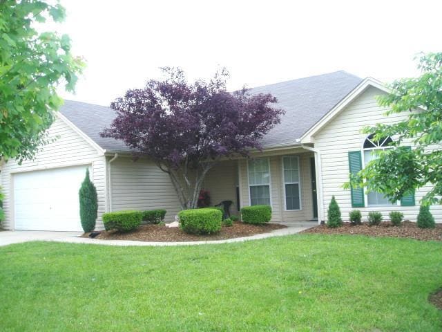 Building Photo - 2112 Spring Hill Cir