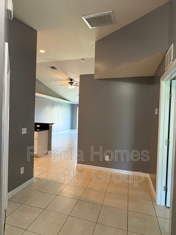 Photo - 709 SE 7th St