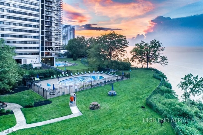 Photo - 12520 Edgewater Dr Unidad 802