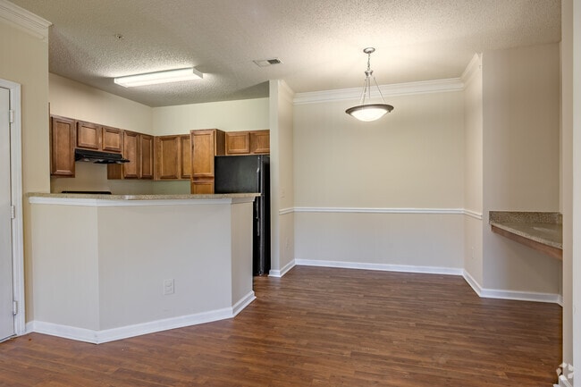 1BR, 1BA - 789SF - Kitchen Area