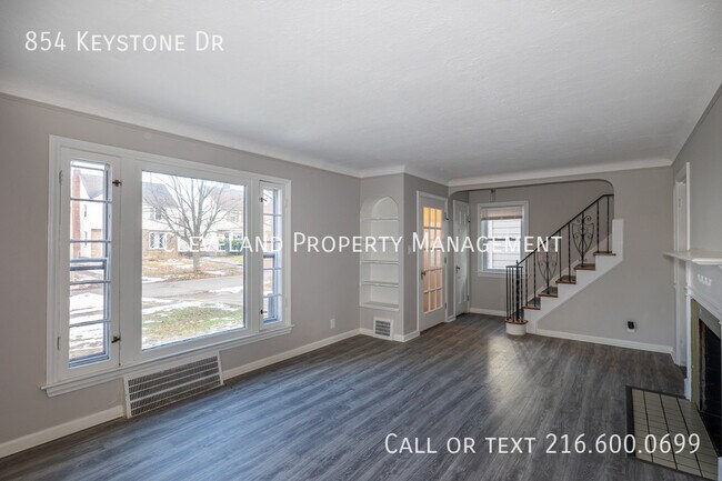 Photo - 854 Keystone Dr