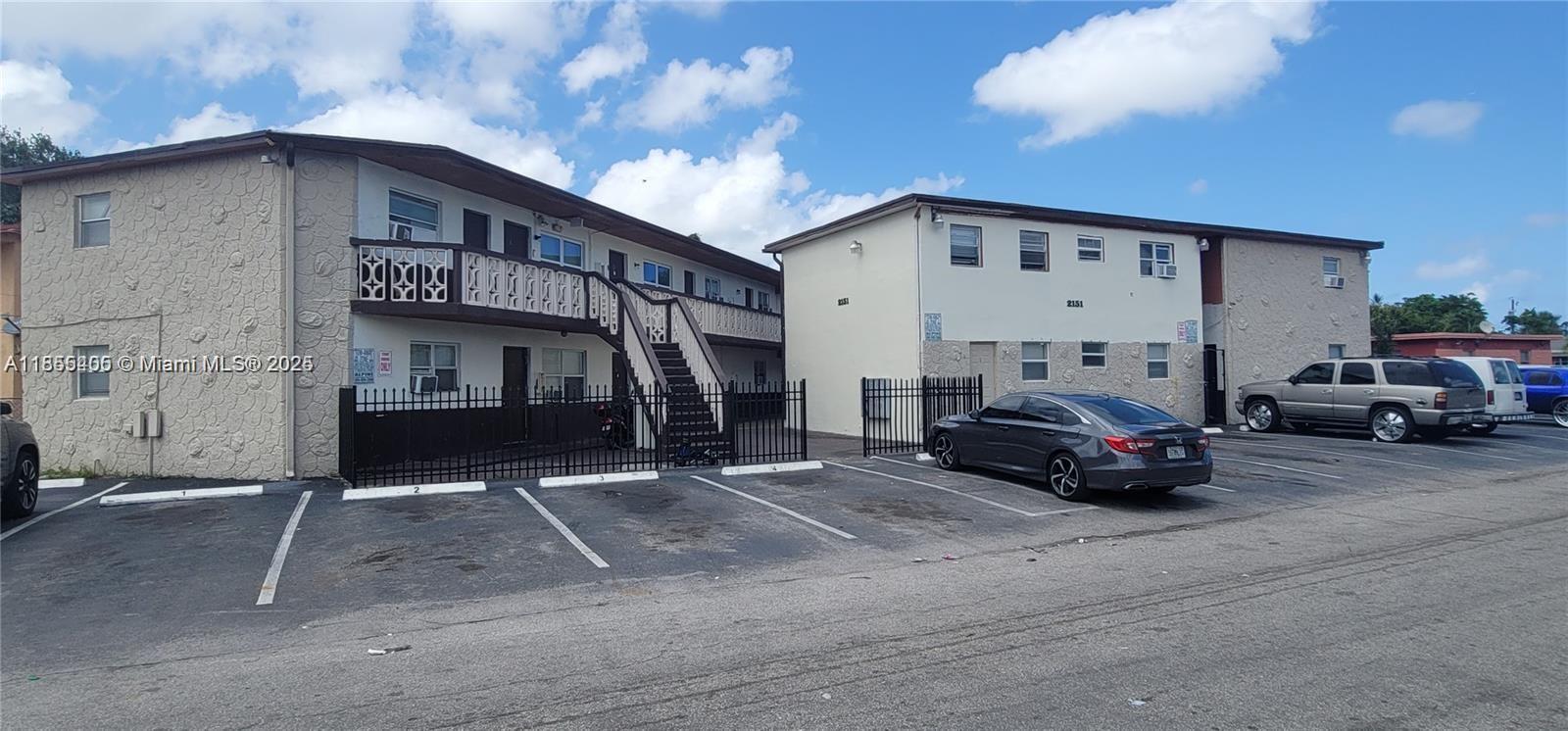 Photo - 2151 NW 7th St Apartamento Unidad 2