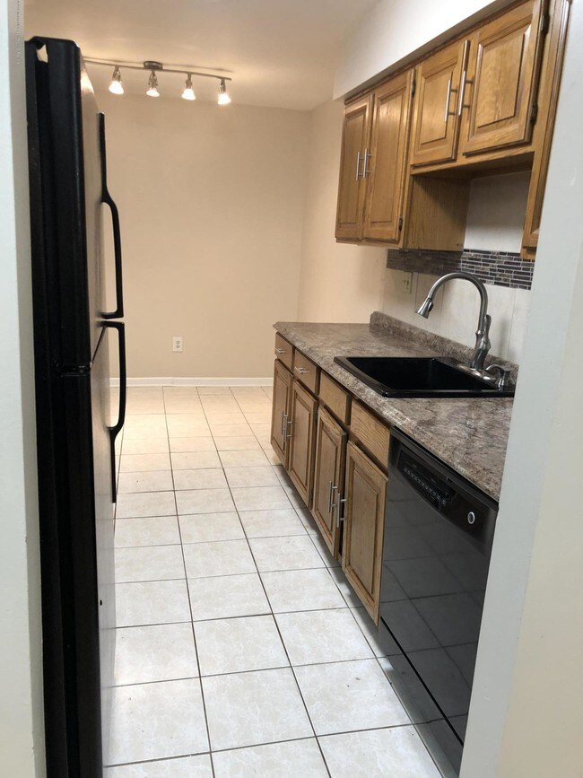 Photo - 436 Oak Knoll Dr Unit 43-6