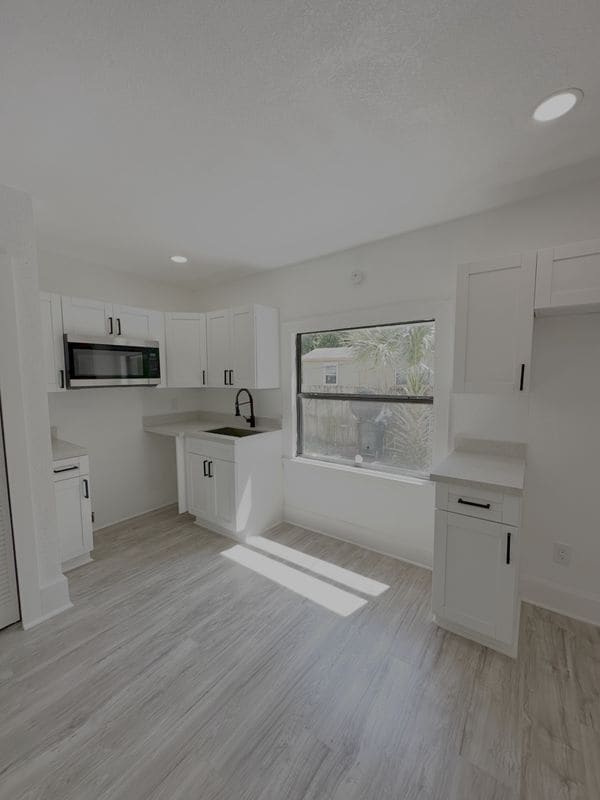 Photo - 2222 10th St S