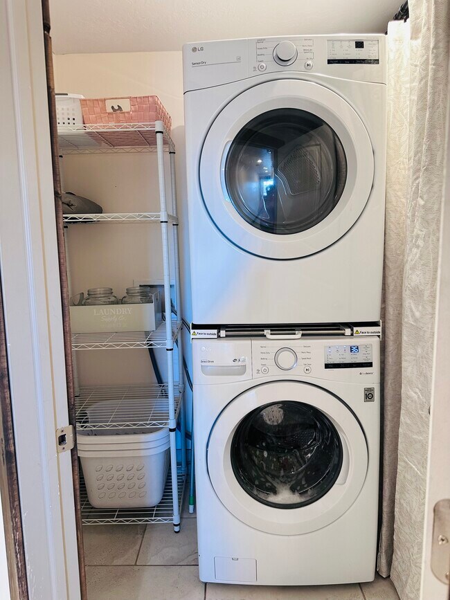 Photo - 8855 E Acorn Way Unidad 1