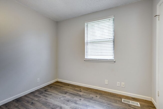 Newly Updated Home Just Minutes From Downt... - Newly Updated Home Just Minutes From Downt...