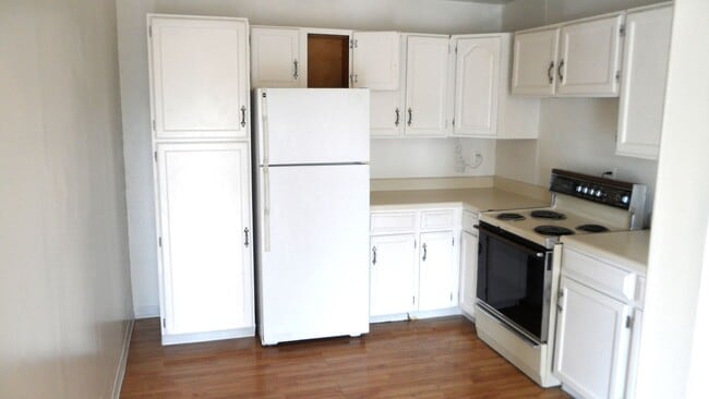 Building Photo - (1614 8th Ave) Unit 3