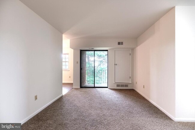 Photo - 3324 Valley Dr Unit 3324