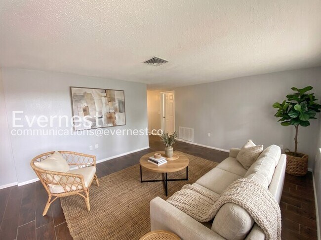 6723 Ranchwood Loop