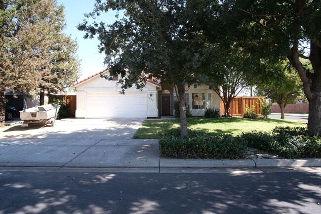 Photo - Charming Ceres Home with a spacious backyard!